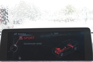 BMW 3 Serie Touring 320i xDrive High Executive M 184 pk  | Vol | HUD | Elekt.haak | Keyless | Open dak | Camera | LED/Xenon | LM-Velgen 19" / 60