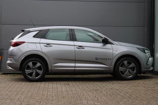 Opel Grandland 1.2T 130PK  | Winterpack | Cruise control | Bluetooth | Parkeersensoren / 2