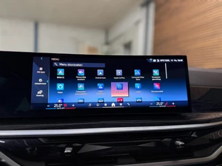BMW X5 XDrive50e M-Sport | Pano | Sky Lounge | Innovatie-pakket | Harman/Kardon | Driving Assistant Professional | Comfort Pakket / 18