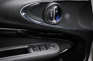 MINI Clubman 1.5 Cooper Business Edition | HALF LEDER | STOELVERWARMING | APPLE | DRAADLOZE LADER | TREKHAAK | 18" / 28