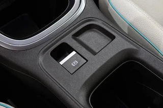Fiat 600 1.2 Hybrid La Prima Leder Stoelverwarming Massage Keyless / 33