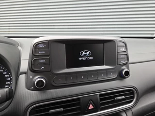 Hyundai Kona 1.0T Essence | Airco | Cruise Control | Bluetooth telefoonverbinding | 18'' Lichtmetalen velgen | Lane Assist / 14