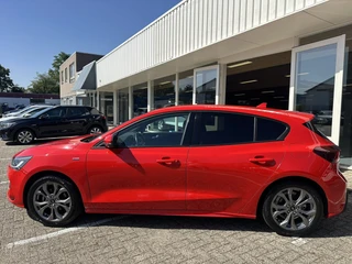 Ford Focus 1.0 EcoBoost Hybrid ST Line X  | Adapt. Cruise | Apple/Android | Stuur- en stoelverwarming | Keyless | PDC v+a incl. camera / 14