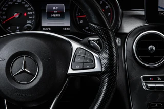 Mercedes-Benz C-klasse 180 AMG Night Edition | Panoramadak | Burmester | Memory | 360 Camera | Leder | LED | Sfeerverlichting | Stoelverwarming | 19" / 19