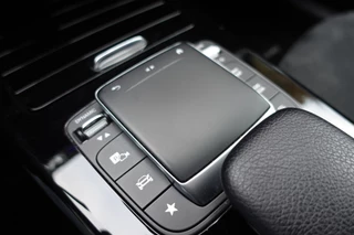Mercedes-Benz A-Klasse 250 e Business Solution AMG Limited Pano / 43