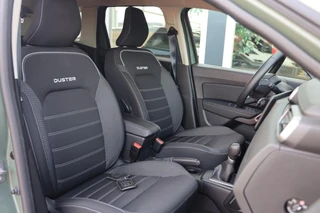 Dacia Duster 1.3 TCe 150 Journey|Camera|Carplay|Trekhaak|Clima|Cruise|Facelift model! / 19