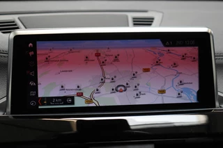 BMW X2 xDrive20i High Executive M Sport Pakket Automaat  / Navigatiesysteem Plus / Leder / Panoramadak / Achteruitrijcamera / Stoelverwarming / Climate Control / Hifi / Shadow Line / Parkeersensoren voor+achter / Extra Getint Glas / 19 Inch / 22