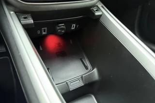 Jeep Avenger 1.2 e-Hybrid Summit Automaat | JBL Soundsystem| Navigatie | Draadloze telefoonlader | Elektrische achterklep | Camera | Keyless | Carplay / 33