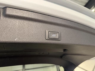 Audi Q3 Sportback 35 TFSI S-line Pano Virtual Black Optic / 44