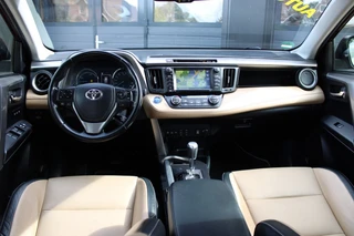 Toyota RAV4 2.5 HYBRID AWD EXECUTIVE Trekhaak / Leder / Schuif/kantel dak / A. klep elctr. / 5