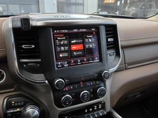 Dodge Ram 1500 4X4 5.7 V8 Crew Cab Laramie| MARGE! |VOL OPTIES!|LPG! / 40