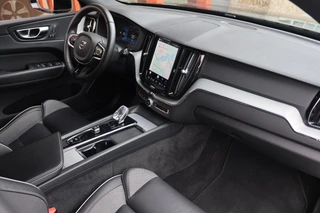 Volvo XC60 T6 Recharge AWD Plus Bright | Stoelverwarming | Trekhaak | 360° Camera |  Long range  | Pilot Assist |  BLIS  | Keyless / 29