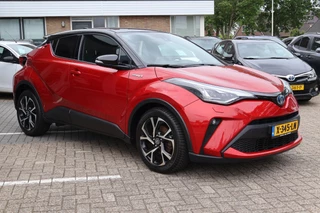 Toyota C-HR 1.8 HYBRID BI-TONE STUUR/STOEL&WISSERVERW. DODEHOEK DETECTIE ALL-SEASON PARELMOER/BI-TONE-LAK KEYLESS LED / 5