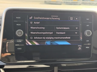 Volkswagen T-Roc 1.5 TSI R-Line Edition  | LED | Keyless | Virtual Cockpit | Apple/Android | Adapt Cruise | PDC v+a incl. camera / 60
