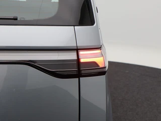 Volkswagen ID. Buzz Pro 86 kWh 286 Pk LWB 7 Persoons | Cruise Control | CarPlay | Climatronic | Navigatie | 19 Inch | 18.855 Km !! / 15