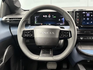 Lancia Ypsilon Edizione Limitata Cassina Navigatie | Apple carplay/Andriod auto | Cruise control | Velours bekleding | Achteruitrij camera | / 17
