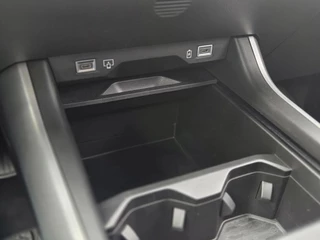 Jeep Compass 1.2 e-Hybrid First Edition | Apple-Android | Schuif-Kanteldak | Massagestoelen / 18