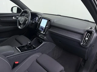 Volvo XC40 Recharge Plus SOH 92%| PILOT ASSIST ACC| ELEKTRISCHE ACHTERKLEP| DODE HOEK SENSOR |WARMTEPOMP| STOEL + STUURVERWARMING| ACHTERUITRIJCAMERA| RIJKLAAPRIJS INCL. 12 MND BOVAG GARANTIE| / 42