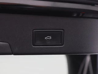 Volkswagen ID.5 GTX 77 kWh 299 Pk | Stoel/Stuur Verwarming | 360° Camera | Adaptive Cruise | CarPlay | Navigatie | 20 Inch | 67.619 Km !! / 20
