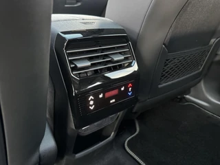 Peugeot 5008 1.6 Plug-in Hybrid 225 PK GT 7 Persoons | Apple Carplay/Android Auto | Climate Control | lichtmetalen velgen 20 Inch | Panorama Dak | Verwarmde Voorstoelen / 28
