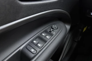 Jeep Avenger Summit 54 kWh | Stoelverwarming | Elektrische achterklep | Achteruitrij camera | Cruise Control / 22