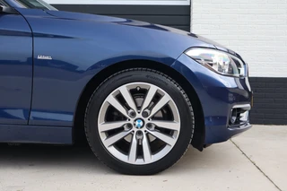 BMW 1-serie 118i 136pk High Executive Urban line - Leder - Led koplampen - Navigatie prof. - Hifi - / 27