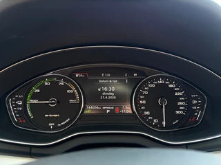 Audi Q5 50 TFSI e QUATTRO Hybride Pro Line 252PK Camera NAVI 20 Inch LM Velgen / 29