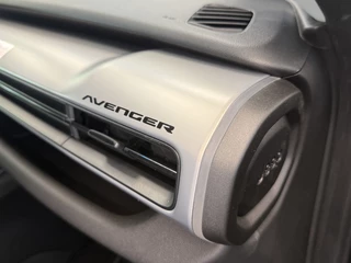 Jeep Avenger Altitude 54 kWh  SOH 97% Navi PDC ACC Carplay/Android Auto 24 Maanden garantie* (Vraag naar de voorwaarden) / 13