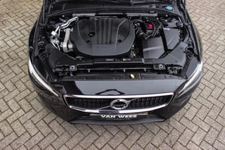 Volvo V60 2.0 B4 Inscription | NL auto | 2e eigenaar | BTW auto | Stuurverwarming | Leer | Cruise control | DAB | Camera | LED | Navigatie | Bluetooth | PDC / 10
