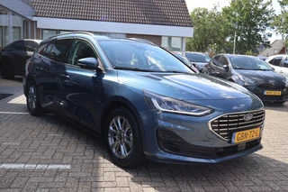 Ford Focus Wagon HYBRID 155PK TITANIUM-X NL-AUTO 1E EIGENAAR PARK.SENSOREN NAVI APPLE/ANDROID ALL SEASONS / 5