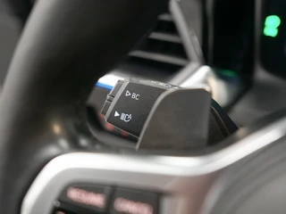 BMW 3 Serie 330e M-Sport Schuifdak | ACC | Harman Kardon / 39