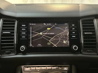 Skoda Kodiaq 1.5 TSI 150pk DSG Business Edition Panoramadak Camera Trekhaak Stoelverwarming / 19