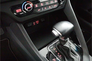 Kia Niro 1.6 GDi Hybrid DynamicLine  - Trekhaak - Cruise Control - Airco - - Virena zekerheidspakket €895 / 57