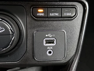 Jeep Compass 4xe 240 Plug-in Hybrid Electric S | Automaat | Cruise control | Navigatie | Camera | Leder / 40