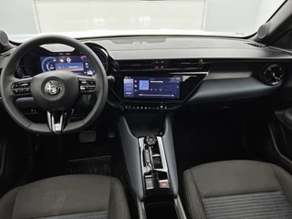 Alfa Romeo Junior 1.2 Turbo Hybrid Ibrida / 6
