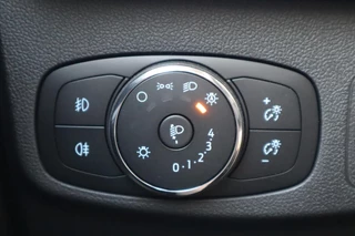 Ford Focus Wagon 125PK HYBRID TITANIUM-X VIRTUAL-COCKPIT B&O AUDIO CLIMA P-SENSOREN 17"LMV LED CAMERA WINTERPACK NL-AUTO / 30