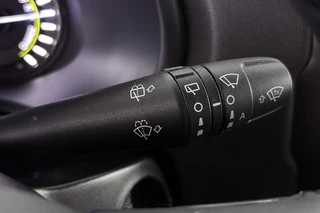 Jeep Renegade 4xe 240 Plug-in Hybrid Electric S LED Leder Stoelverwarming Trekhaak Camera Kenwood / 38