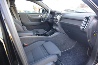 Volvo C40 Recharge Core 69 kWh|Camera|Panoramadak|Carplay|Navi| / 21