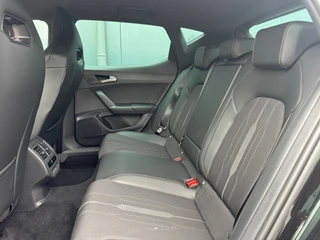 CUPRA Leon 1.5 eTSI Business Edition * Beats Audio * Navigatie * Camera * Stoelverwarming * / 7