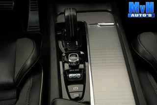 Volvo XC60 2.0 PHEV T6 AWD R-Design|PANO|H/K|TREKH|SOH93% / 19