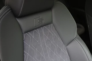 Audi Q4 e-tron 50 quattro S Edition 77 kWh Optiek Zwart S-Line/Pano/Leder/Matrix LED/Elek. stoelen+mem/Head-up/Camera/Keyless/20" / 30