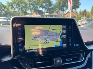 Toyota C-HR 1.2 EXECUTIVE Origineel Nederlands 1e eigenaar ACC Stoelverwarming Navigatie / 23