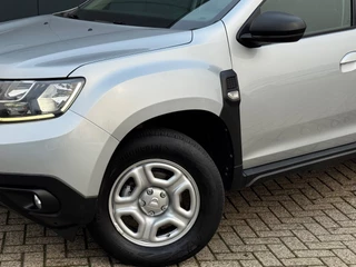 Dacia Duster 1.3 TCe 130pk Comfort * Navigatie * Cruise Control * Airco * / 12