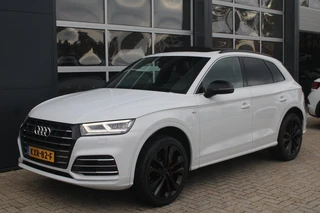 Audi Q5 55 TFSI e 367pk Quattro Competition | Pano | 21'' | Camera / 15