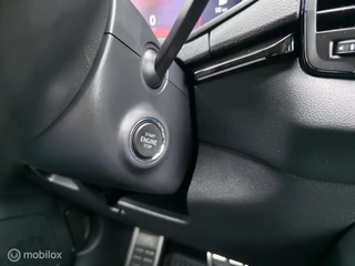 Skoda Karoq 1.5 TSI ACT Sportline / Trekh. / Carplay / Luxe / 19