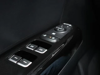 Kia Sportage 1.6 T-GDI Black Edition | LEDER | NAVI | TREKHAAK | STOELVERW | APLE CARPLAY | KEYLESS / 35