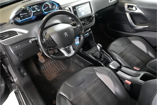 Peugeot 2008 1.2 PureTech Allure  | Trekhaak | Cruise | Navi | Climate | / 18