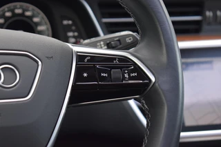 Audi A6 Avant 50 TFSI e quattro Business edition / 32