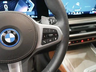 BMW X5 xDrive50e M-Sport Panoramadak | Massage | Harman Kardon / 47