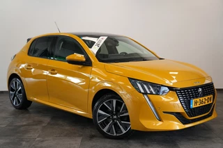 Peugeot 208 1.2 PureTech Allure Panoramadak Navigatie Full-led 24 Maanden garantie* (Vraag naar de voorwaarden)